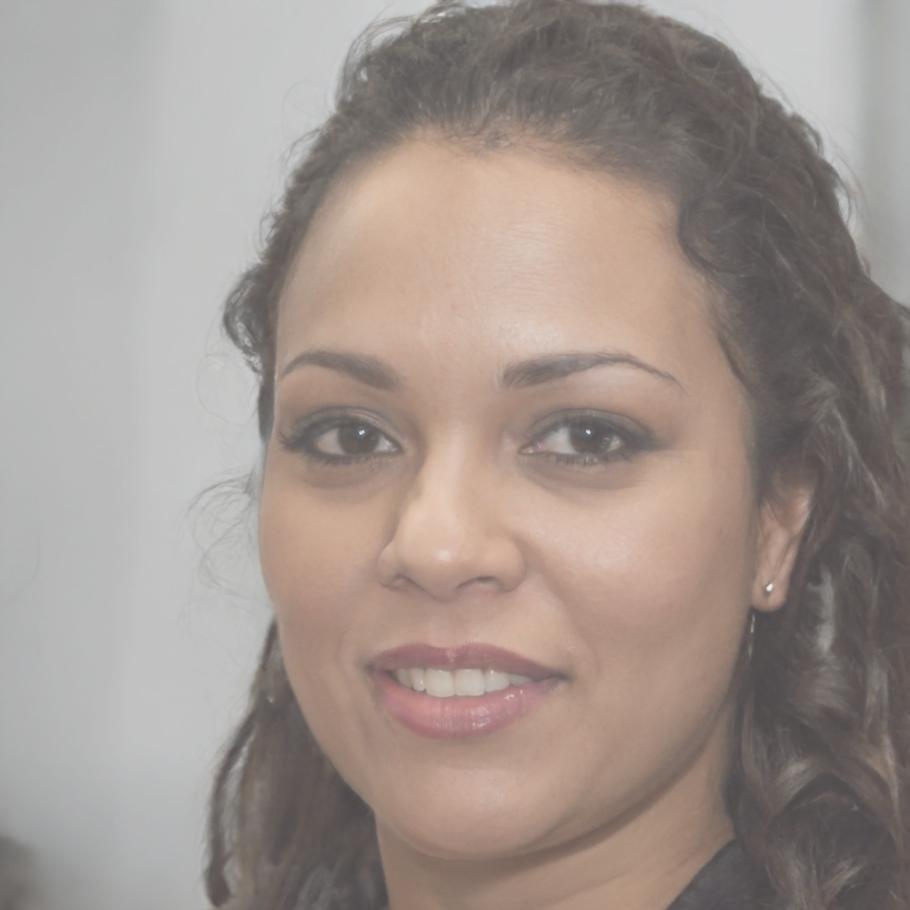 Ana Ruiz, Consultora Senior en Inversiones